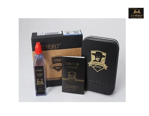 Запальничка бензинова чорна з окантовкою Zorro Limited Edition в жерстяній коробці HL-287 фото